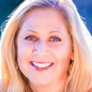 Meet your Posher, Deborah